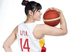 新晋篮球明星崭露头角，引发球迷关注(新一代篮球明星)